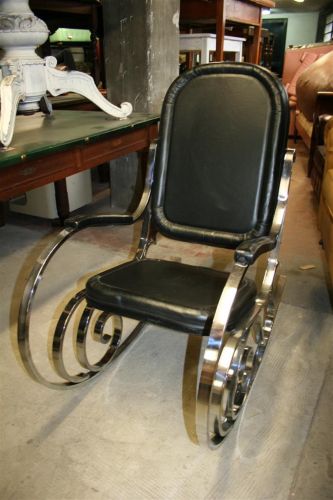 2668 - poltrona a dondolo nera.jpg